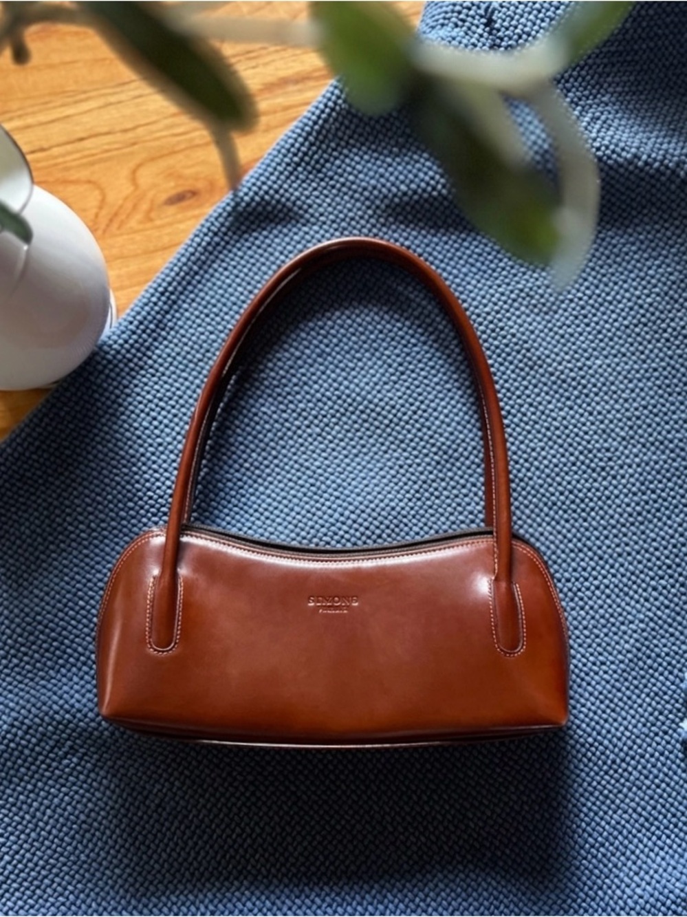 Simone Firenze • Florence, Italy 🇮🇹 Petite Leather Shoulder Bag